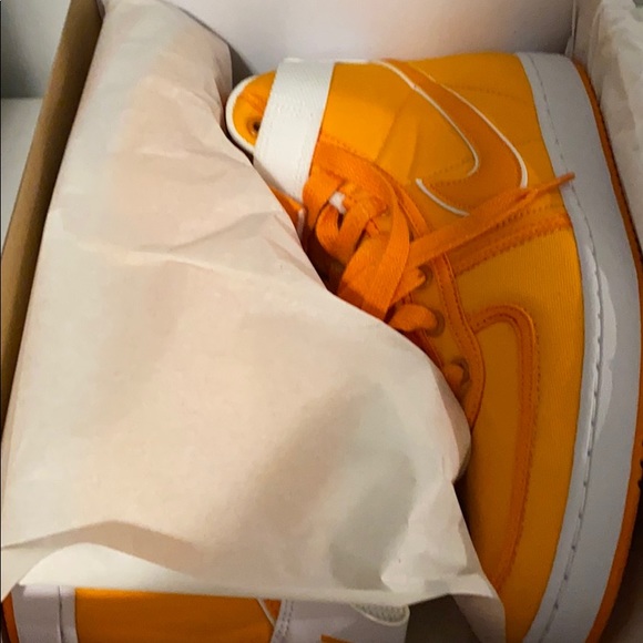 Nike Other - NIKE VANDAL HIGH